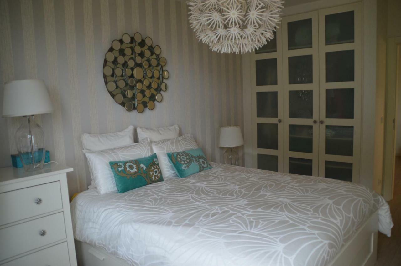 Amazing Beach & Pool Apartment With Garden Sesimbra Esterno foto
