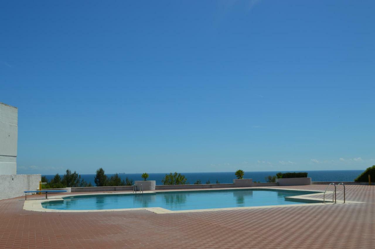 Amazing Beach & Pool Apartment With Garden Sesimbra Esterno foto